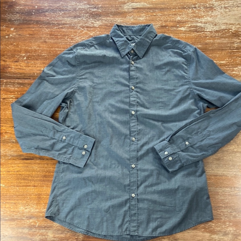 Mens H&M dark gray Button Down Dress Shirt large long sleeve easy iron